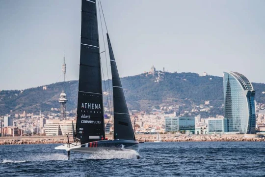 America’s Cup, il team britannico Youth and Women in mare a Barcellona