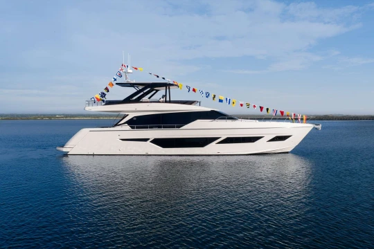 Varato il nuovo Ferretti Yachts 720