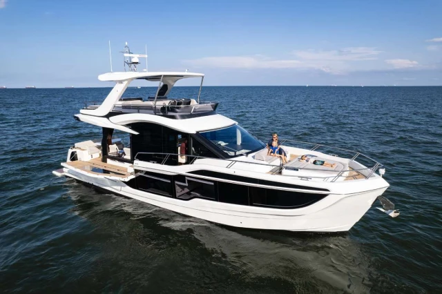 Il nuovo Galeon 560 FLY al boot di Düsseldorf