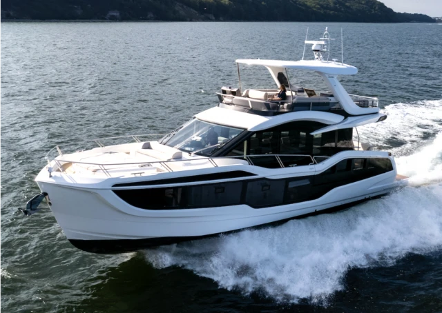 Galeon Yachts at boot Düsseldorf with five models on display