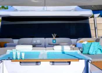 L’arredamento olfattivo a bordo: quando il profumo completa il progetto nautico