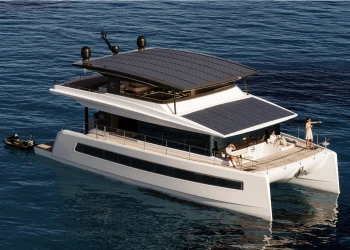 First 19m VISIONF 65 Hybrid catamaran unveiled