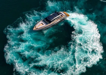 Rizzardi Yachts: in lavorazione il nuovo INSix con propulsione tradizionale