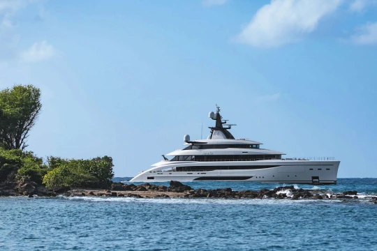 CRN M/Y Amor à Vida guida la flotta di Ferretti Group al Palm Beach International Boat Show