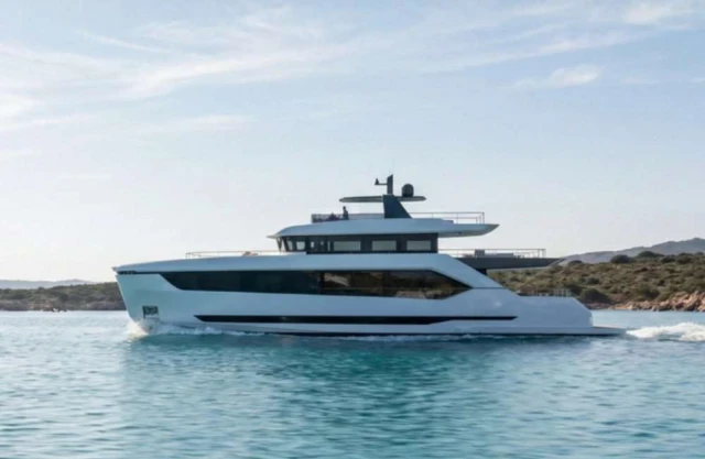 Tureddi Yachts sells first custom TD27 at Palm Beach Show