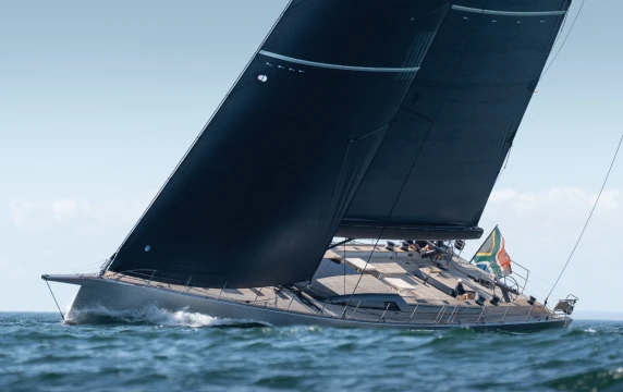Southern Wind 108 Kalantis: Nauta Design prägt Stil und Innovation an Bord