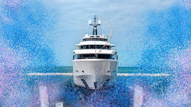 CRN M/Y 139 72m