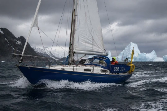 Dalla Groenlandia a Plymouth: 2.300 miglia d’oceano in tempesta con un Contessa 32