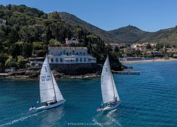 Day 1, La Lunga Bolina 2026, Trofeo Banca Patrimoni Sella: sole e vento all’Argentario
