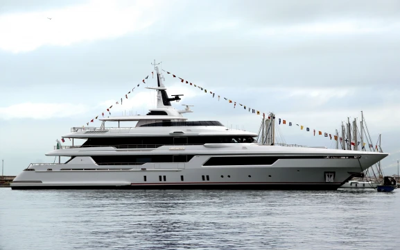 I Cantieri Navali Codecasa annunciano la consegna di Legacy 4