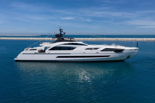 Pershing 140#05