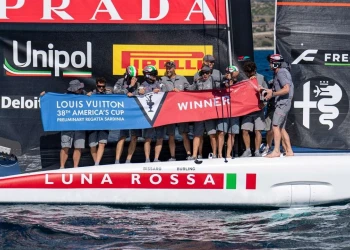 Burling e Tita brillano nella vittoria di Luna Rossa in Sardegna