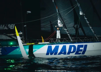 Ambrogio Beccaria conquista la Vendée Arctique alla sua prima regata in solitario in IMOCA