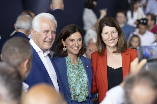 Giovanna Vitelli, Presidente Azimut/Benetti, fra il Presidente Regione Toscana Eugenio Giani e il Sindaco di Viareggio Sara Grilli