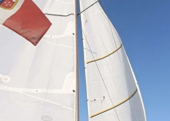 Al via la 40ª Regatalonga: in mare a Viareggio nel segno della memoria e della solidarietà