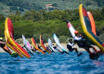 WingFoil Racing World Cup: Herbert e Picot al comando dopo due giornate di regate a Gizzeria