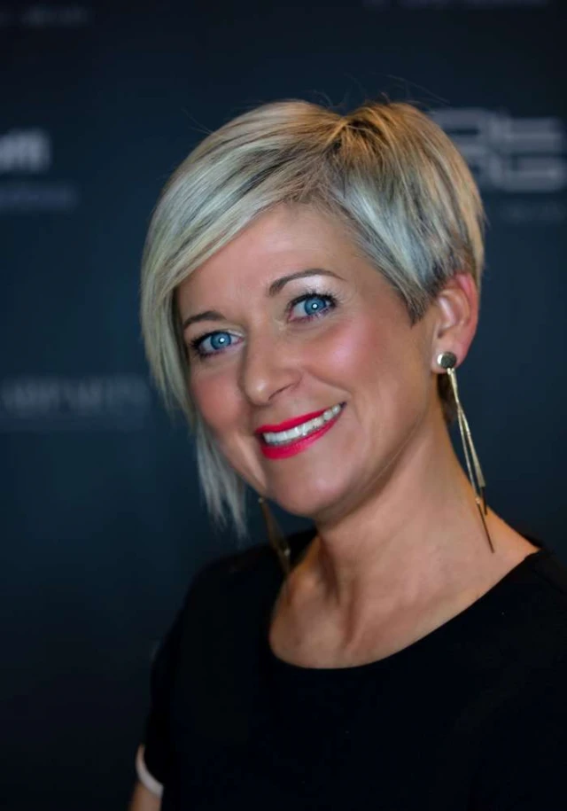 Cristina Fonzar