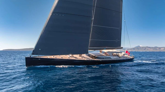 Nauta redesigns interiors of Abeking & Rasmussen's 4K