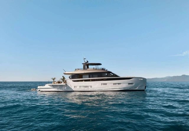 Azimut Seadeck 9: il nuovo top di gamma con Pool Deck a 180° e propulsione ibrida