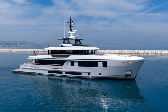 Cantiere delle Marche stellt Deep Blue 115 Octopus vor