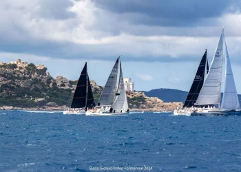 Un mese al 34° Trofeo Mario Formenton, il 20 agosto la vela torna a Porto Rafael