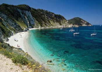 Agosto all'Isola d'Elba: cultura, natura, tradizioni e sport nel cuore dell'estate