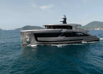Antonini Navi consegna Seamore 34, crossover yacht full custom in acciaio