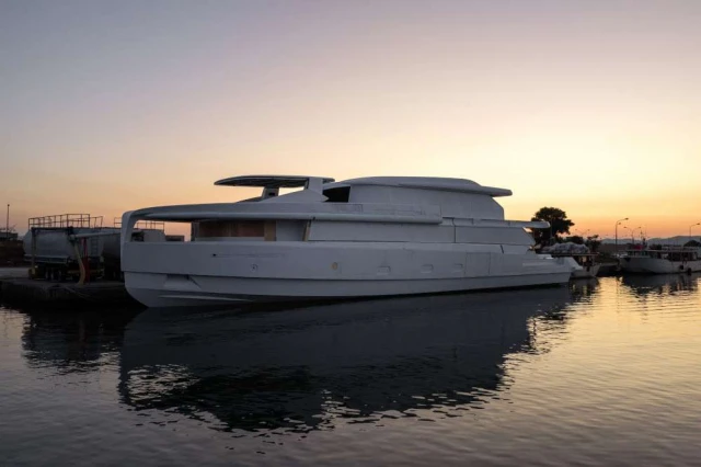 Maiora Exuma 42 erstmals zu Wasser: Neues Flaggschiff der Next Yacht Group vom Stapel gelaufen