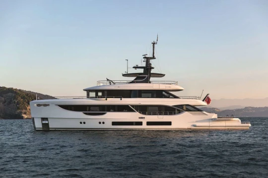 OASIS 34M M/Y “AITANA”