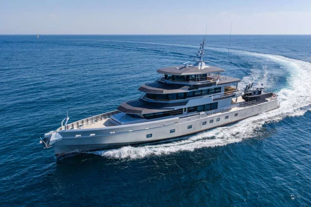 JFA Yachts consegna Canoa, explorer di 50 metri in acciaio e composito