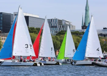 Four teams secure their place in the medal fight at 2026 Team Racing World Championship